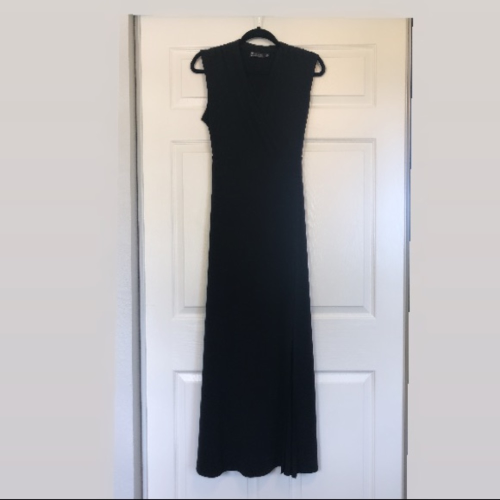 New York & Company Woman’s V Neck Maxi Dress Size Medium
